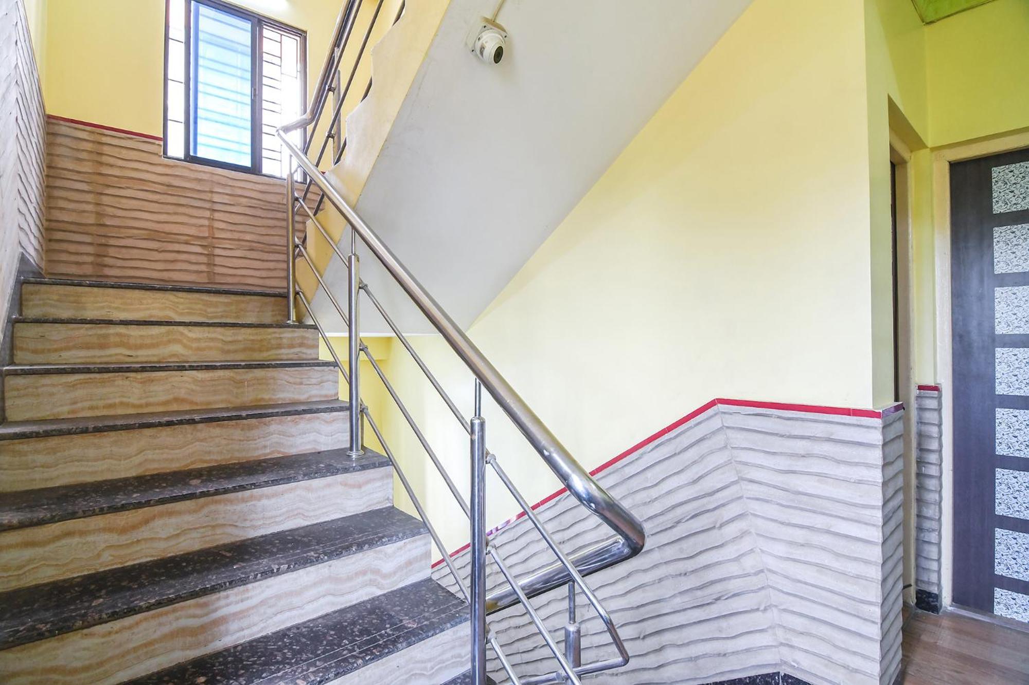 Fabhotel Sunflower Inn Колката Екстериор снимка