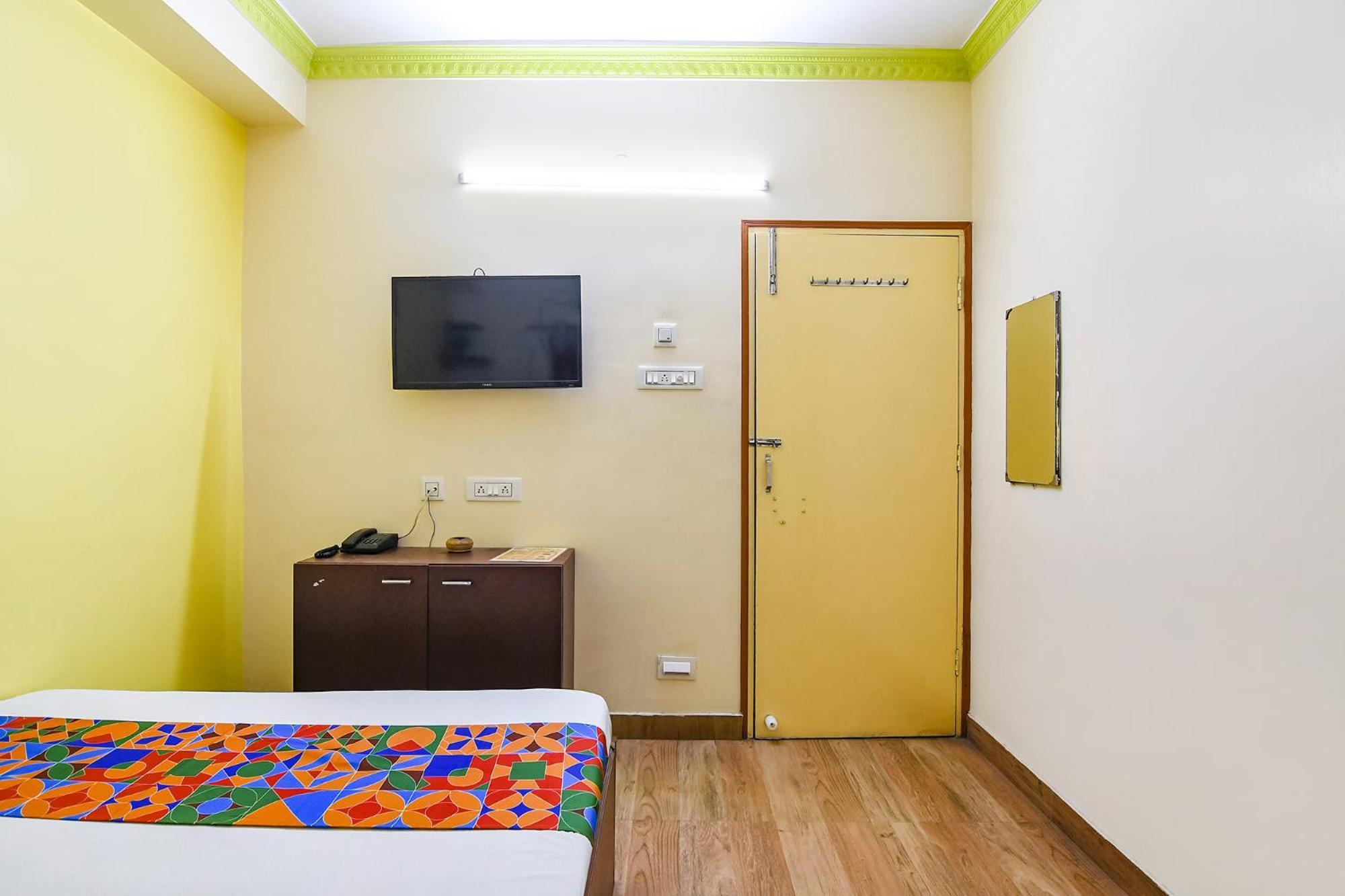 Fabhotel Sunflower Inn Колката Екстериор снимка